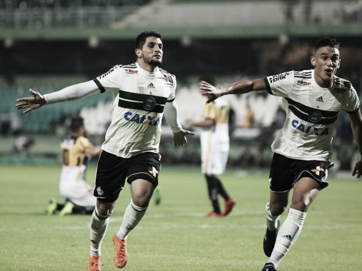 Na estreia de Eduardo Baptista, Coritiba suporta pressão e derrota Criciúma de virada Na estreia de Eduardo Baptista, Coritiba suporta pressão e derrota Criciúma de virada
