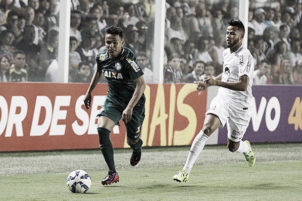 Com objetivos distintos, Coritiba recebe o Santos para se livrar de vez da zona do rebaixamento Com objetivos distintos, Coritiba recebe o Santos para se livrar de vez da zona do rebaixamento