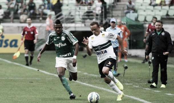 Coritiba supera Palmeiras fora de casa e respira na luta contra rebaixamento