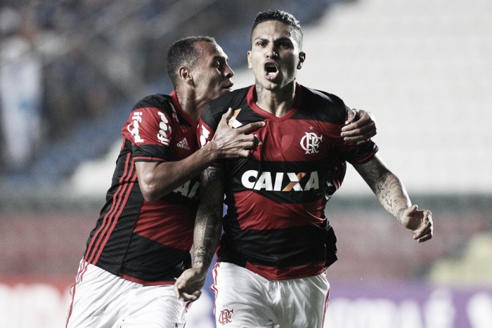 Flamengo bate Cruzeiro de virada e segue na cola do líder Palmeiras