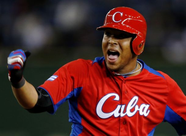 Cuban Outfielder Yasmani Tomas Cleared By OFAC, Still Awaiting Costless Agency