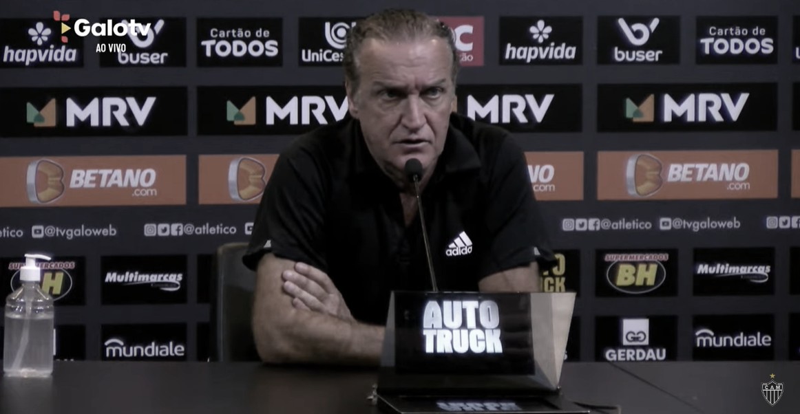 "Não é falta de trabalho", diz Cuca sobre momento ruim do Atlético-MG