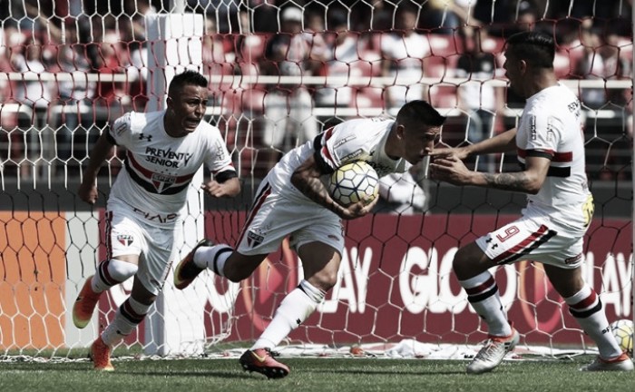 Defesa falha, Cueva marca dois e São Paulo sofre para empatar com a Chapecoense no Morumbi Defesa falha, Cueva marca dois e São Paulo sofre para empatar com a Chapecoense no Morumbi