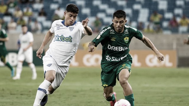 Cuiabá consegue gol no fim, confirma retrospecto contra Avaí e deixa o Z-4