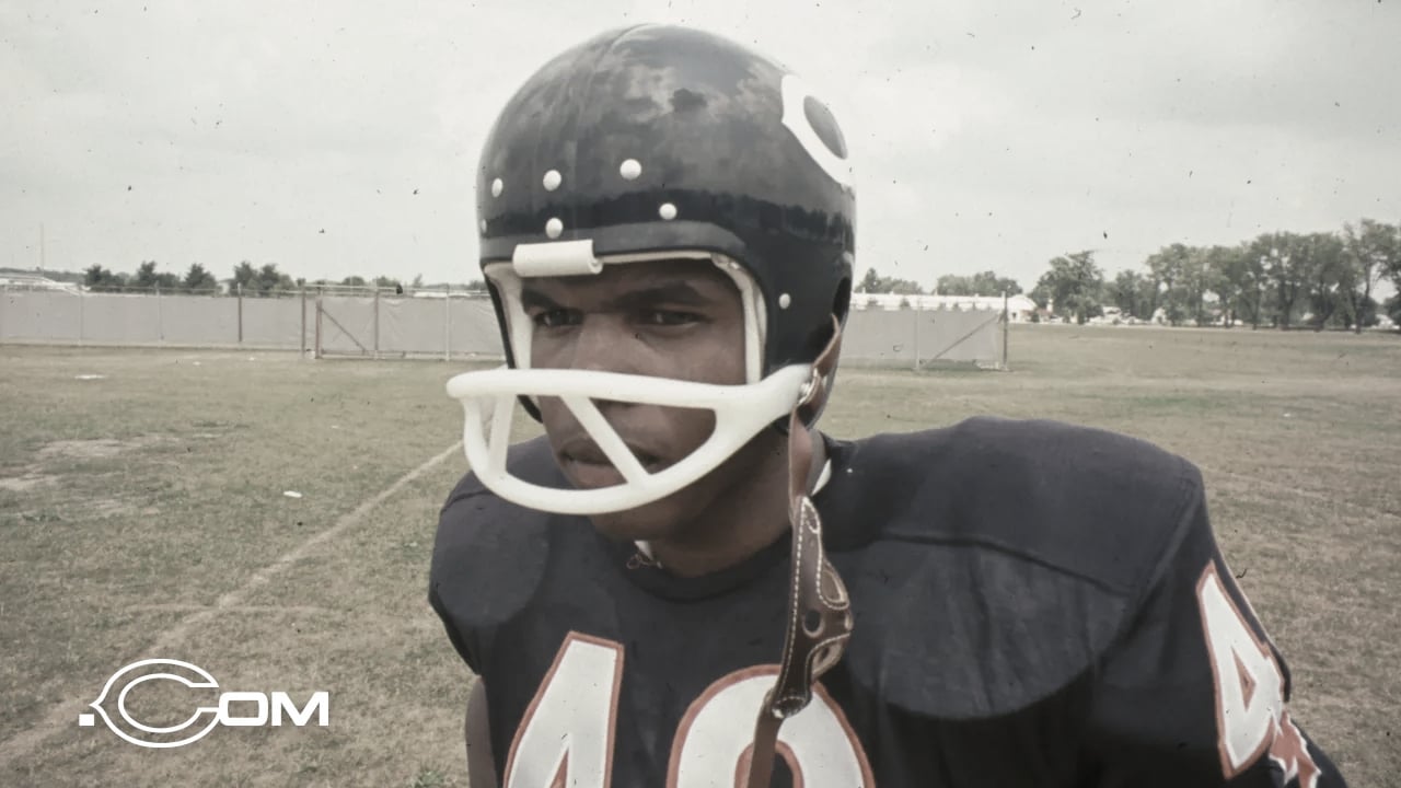 Personagem lendário do Chicago Bears nos anos 1960, Gale Sayers morre aos 77 anos