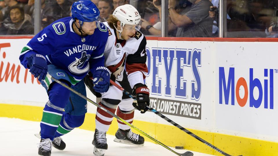 Arizona Coyotes defeat Vancouver Canucks in a thrilling encounter 