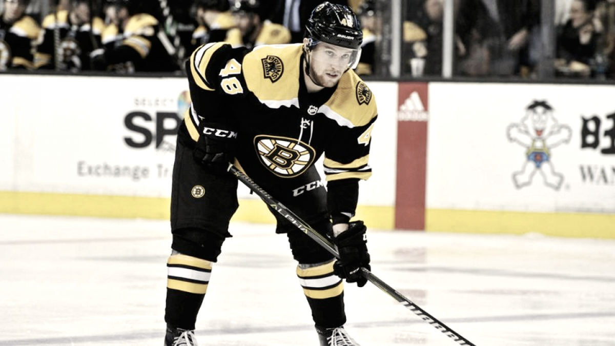 Boston Bruins renueva a Matt Grzelcyk