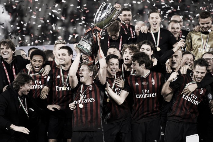 Dal settimo posto alla Supercoppa Italiana: il racconto del 2016 del Milan in foto