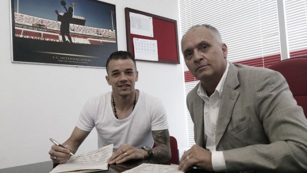 D’Alessandro renova contrato com o Internacional até 2017