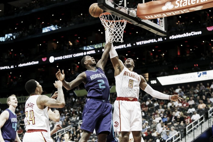 NBA - Gli Atlanta Hawks scambiano Dwight Howard con Marco Belinelli e Miles Plumlee