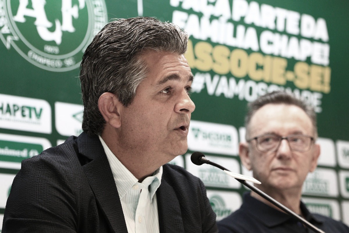 Ney Franco elogia desempenho da Chapecoense em vitória contra o Inter: "Fomos perfeitos" Ney Franco elogia desempenho da Chapecoense em vitória contra o Inter: "Fomos perfeitos"