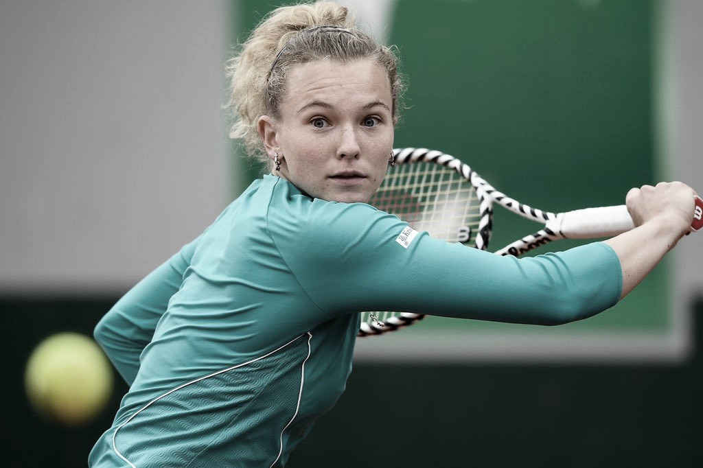 Siniakova supera batalha com Sakkari e desafia Osaka na terceira rodada em Roland Garros Siniakova supera batalha com Sakkari e desafia Osaka na terceira rodada em Roland Garros