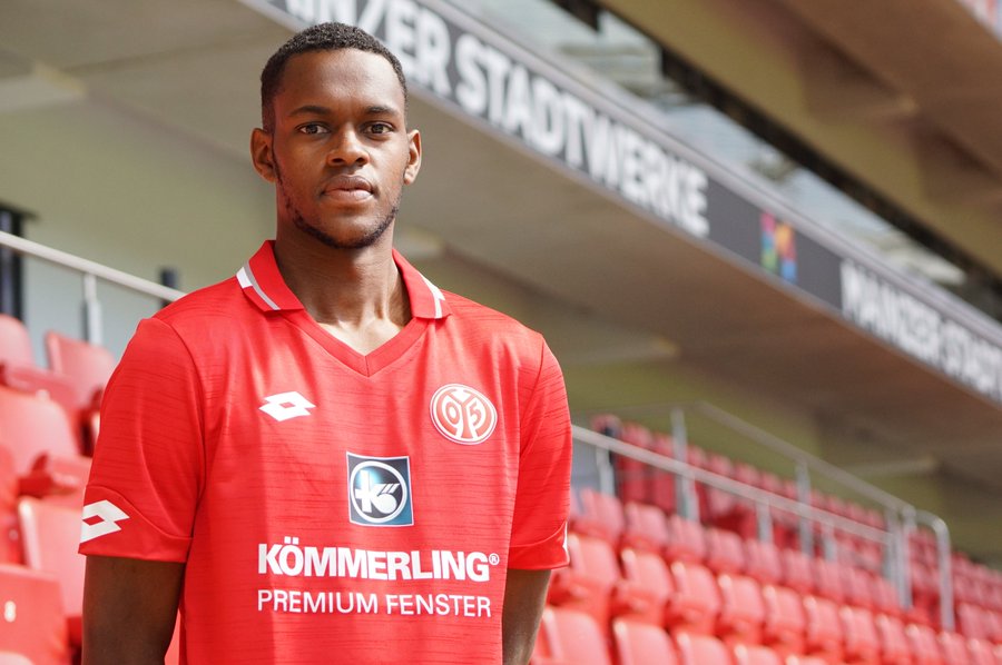 West Ham United confirm the sale of Edimilson Fernandes to 1.FSV Mainz