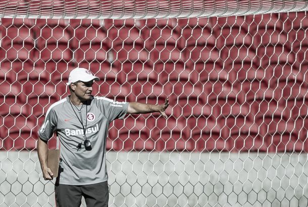Diego Aguirre despista sobre escalação do Internacional pela Libertadores