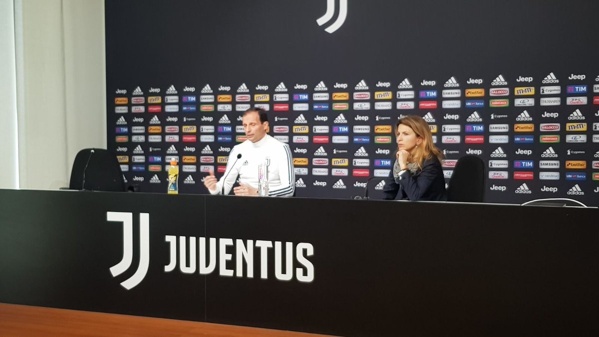 Juventus, Allegri non vuole distrazioni: "Ci mancano quattro vittorie, il resto sono distrazioni"
