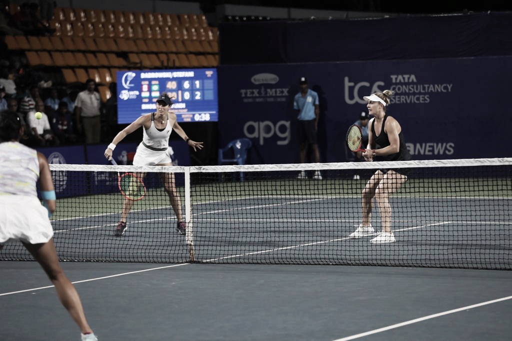 Dabrowski/Stefani dominam donas da casa e avançam às semis do WTA 250 de Chennai