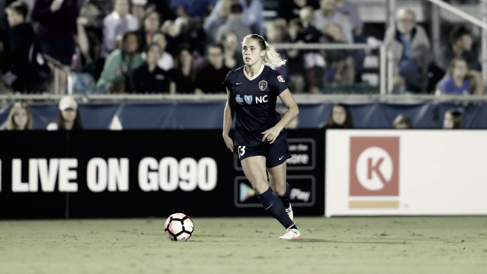 Abby Dahlkemper wins Defender of the Year