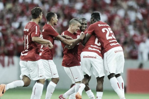 De goleada, Internacional vence o Caxias De goleada, Internacional vence o Caxias