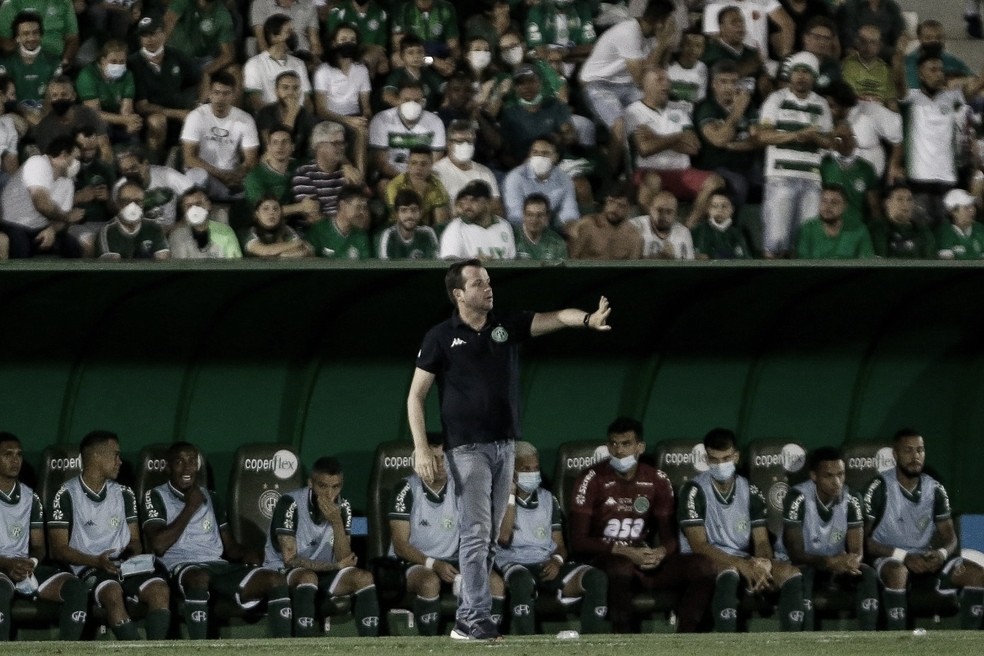 Daniel Paulista cita 'noite triste' após derrota que complicou acesso do Guarani na Série B 
