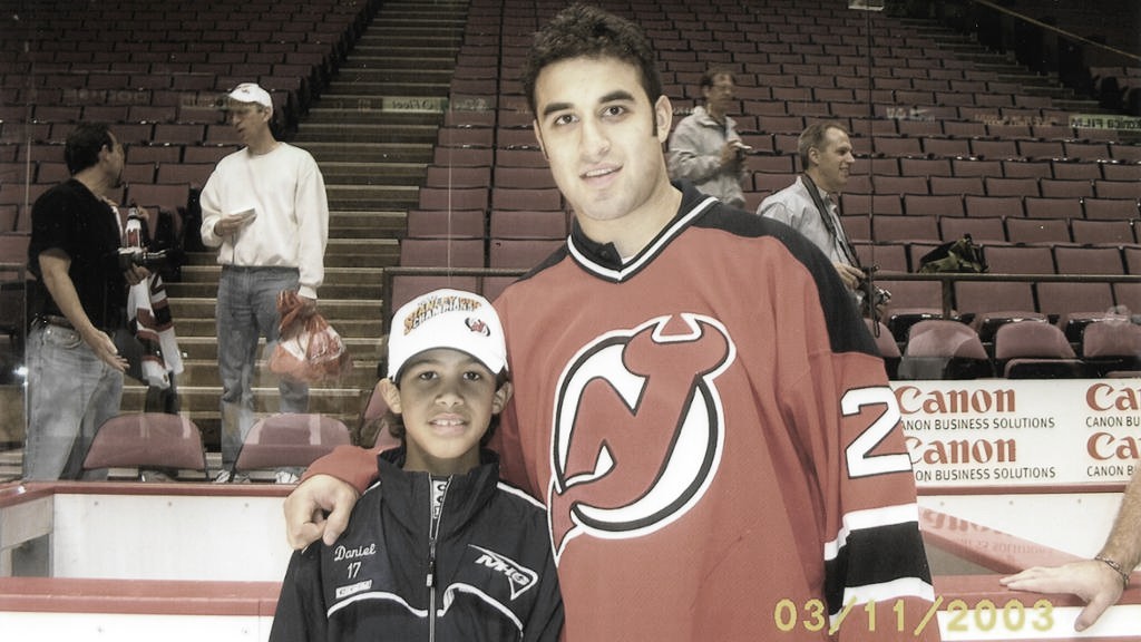 El mundo hispano sueña con la NHL El mundo hispano sueña con la NHL