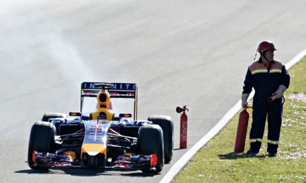 Renault Minimiza crise neste início de temporada Renault Minimiza crise neste início de temporada