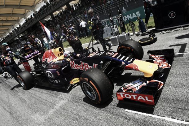 Red Bull, l'allarme di Ricciardo: "RB11 senza punti di forza"