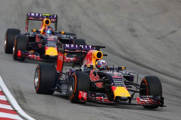 F1, Red Bull: a Spa e Monza vietato fumare