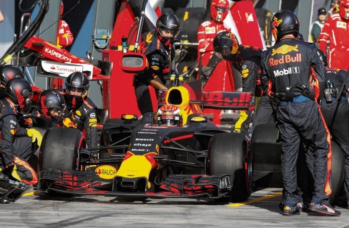 A Baku è subito uno-due Red Bull nelle FP1, ma Vettel c'è