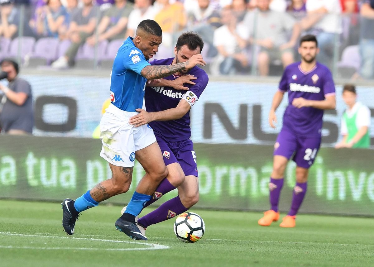 Serie A - Simeone stende il Napoli: la Fiorentina vince 3-0 e complica la situazione dei partenopei