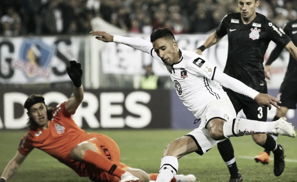 Em duelo pessoal com Cássio, Lucas Barrios elogia atuação contra Colo-Colo: "Grande goleiro" Em duelo pessoal com Cássio, Lucas Barrios elogia atuação contra Colo-Colo: "Grande goleiro"