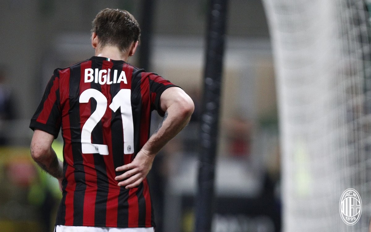 Milan, stagione finita per Biglia: chi tra Locatelli e Montolivo sostituirà l'argentino?
