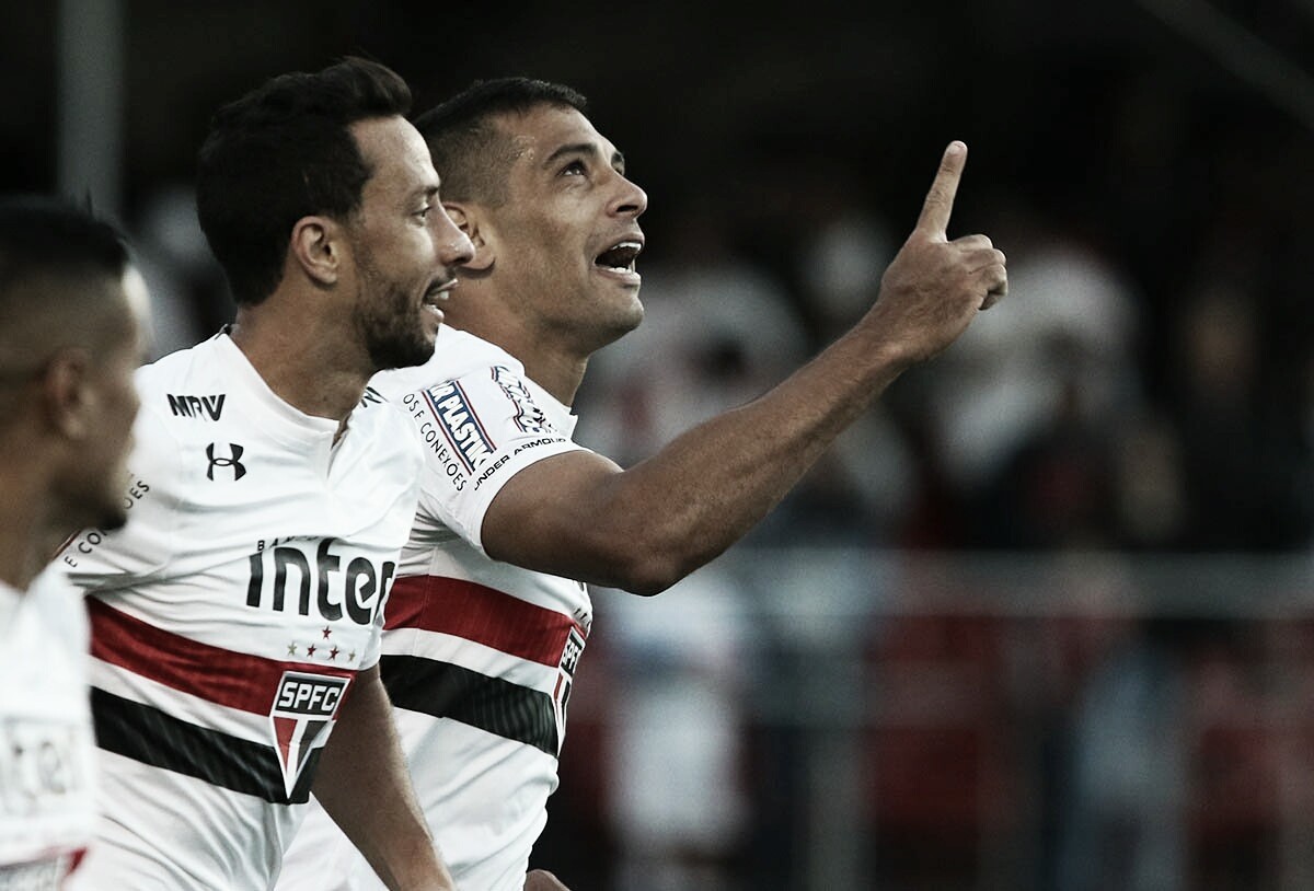 Com gol de Diego Souza, São Paulo Paulo vence clássico contra Santos no Brasileirão