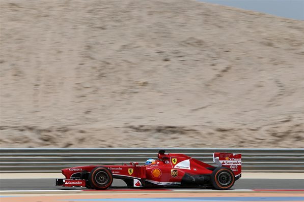 Ferrari lidera los primeros entrenamientos libres de Bahréin