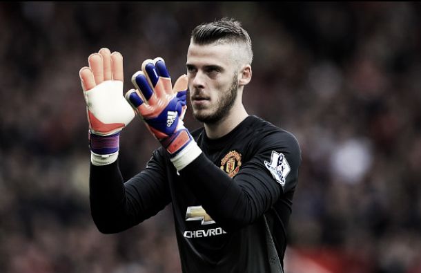 David De Gea stays at Manchester United, despite signing for Real Madrid