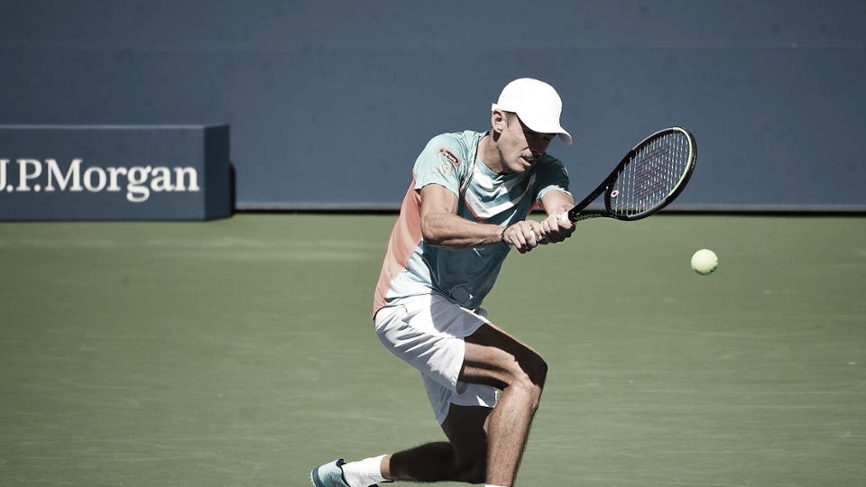 De Minaur bate Pospisil em sets diretos e avança no US Open De Minaur bate Pospisil em sets diretos e avança no US Open