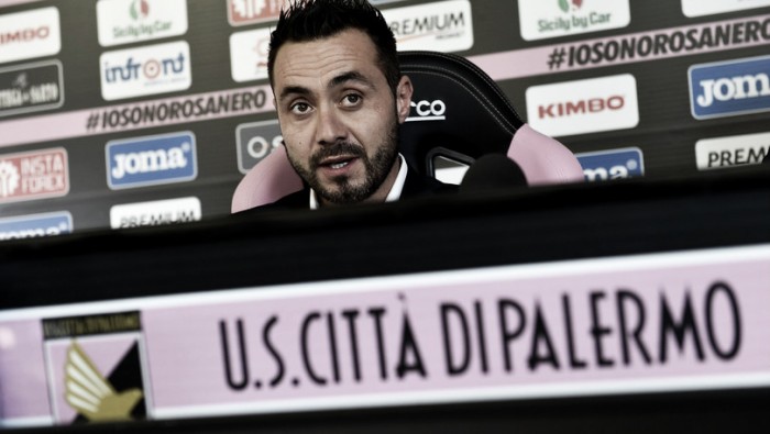 Palermo, De Zerbi guarda avanti: "Dobbiamo migliorare, siamo ancora lontani dal mio calcio"