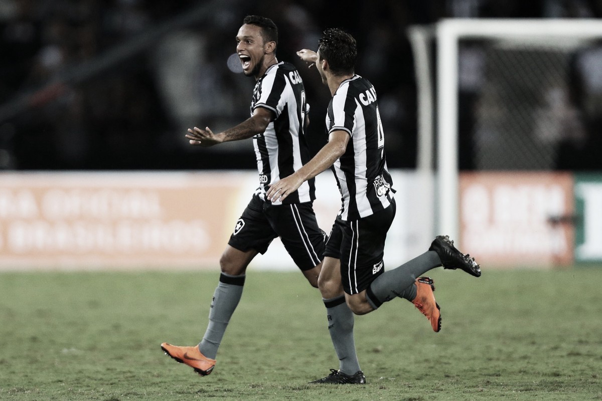 Gilson marca nos acréscimos, Botafogo bate Grêmio e vence primeira no Brasileirão