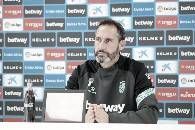 Vicente Moreno: "El CD Tenerife debería llevar más puntos y eso les hace más peligrosos" Vicente Moreno: "El CD Tenerife debería llevar más puntos y eso les hace más peligrosos"