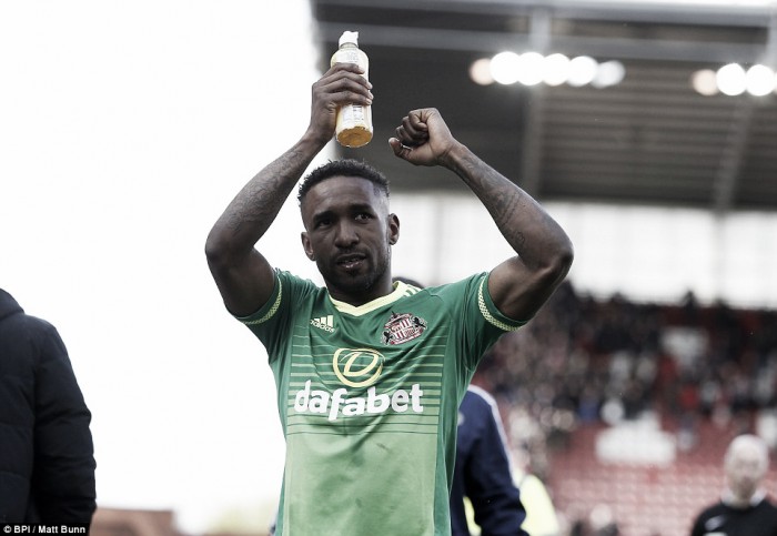 I will get the chances to end home goal drought says Defoe