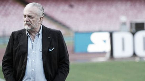 De Laurentiis protegge Sarri: "Criticate me, non lui" De Laurentiis protegge Sarri: "Criticate me, non lui"