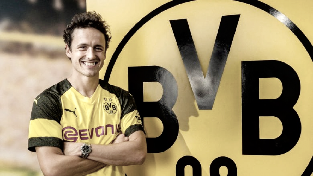 Borussia Dortmund sign Werder Bremen midfielder Thomas Delaney