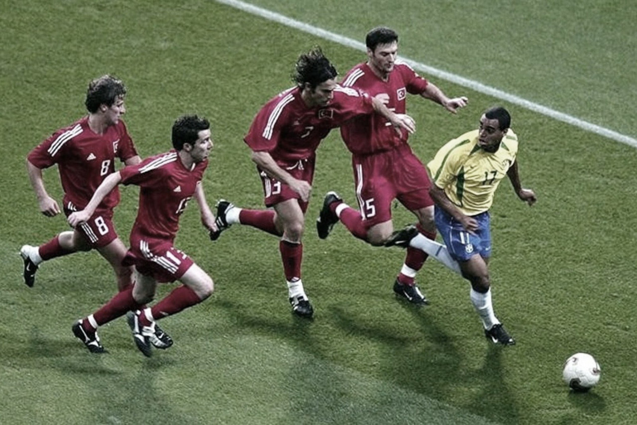 Denílson relembra histórias da Seleção nas Copas de 1998 e 2002