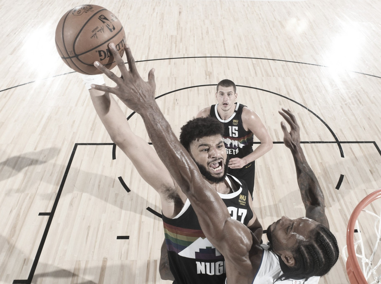 Crónica NBA: El dedo de Leonard señala el camino de los Clippers Crónica NBA: El dedo de Leonard señala el camino de los Clippers