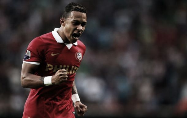 Memphis Depay completes United medical