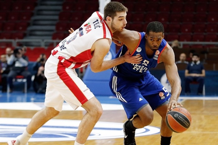 Anadolu Efes Istanbul - Stella Rossa, Saric segna il canestro decisivo: i turchi vincono 85-84