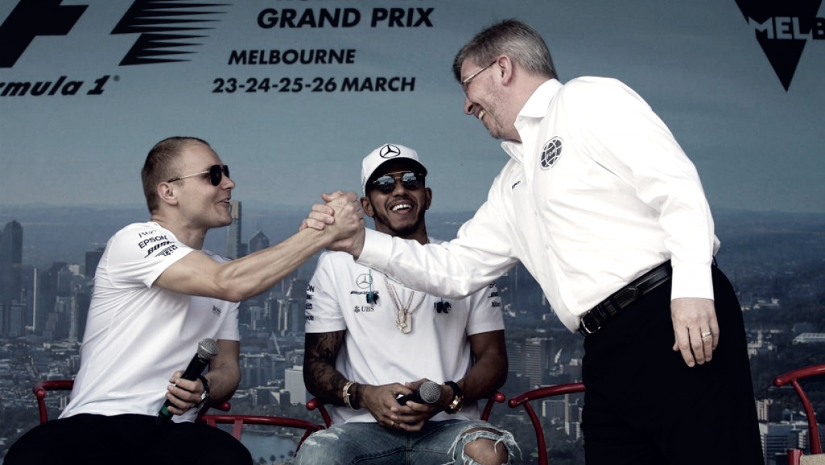 Brawn: "¿Porqué elegiríamos dañar la esencia de la F1?" Brawn: "¿Porqué elegiríamos dañar la esencia de la F1?"