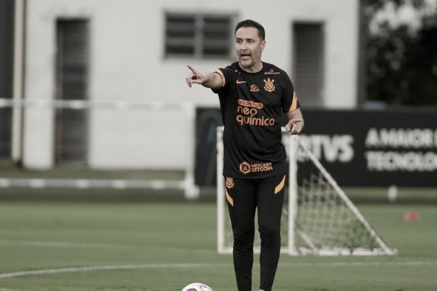 ''Não tivemos competência que tínhamos que ter tido nos dois gols'', lamenta Vitor Pereira após empate