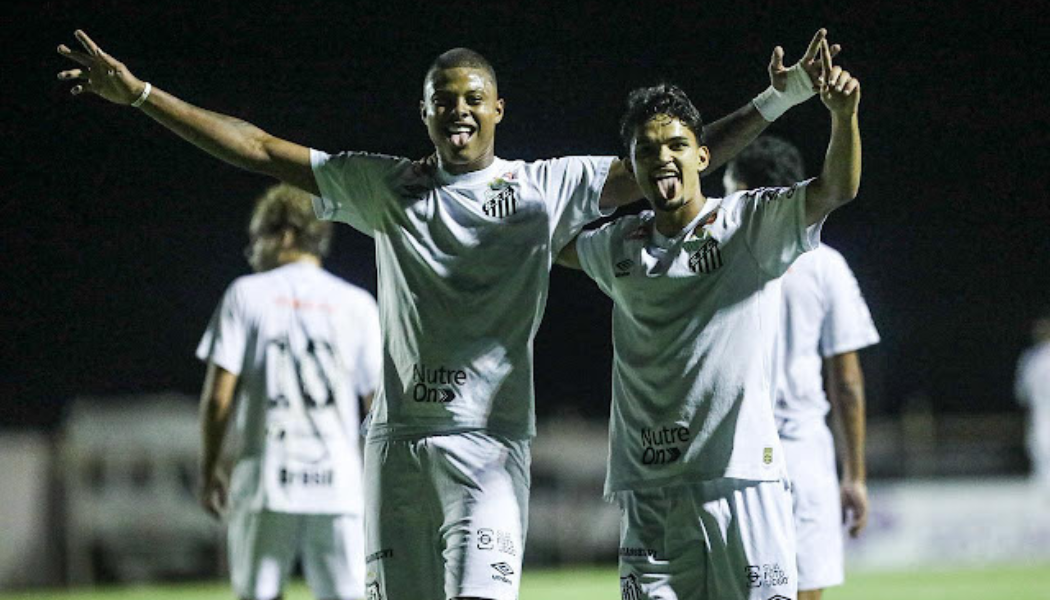 Santos goleia Ferroviária e avança às oitavas de final da Copinha Santos goleia Ferroviária e avança às oitavas de final da Copinha