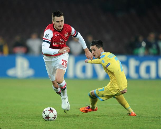 Napoli vence o Arsenal, mas é eliminado da Champions League Napoli vence o Arsenal, mas é eliminado da Champions League