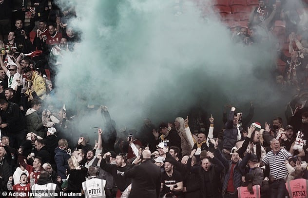 Após caos em Wembley, FA promete pressionar Fifa por nova punição à Hungria